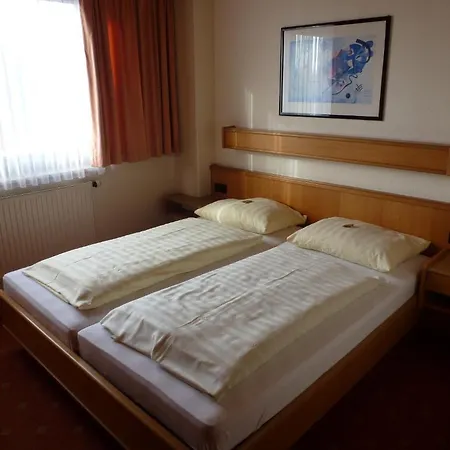 Die Glaskuppel Guest house